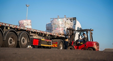 BAE’den Gazze’ye 15 kamyon insani yardım