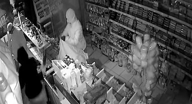 Batman’da market hırsızları güvenlik kameralarına takıldı