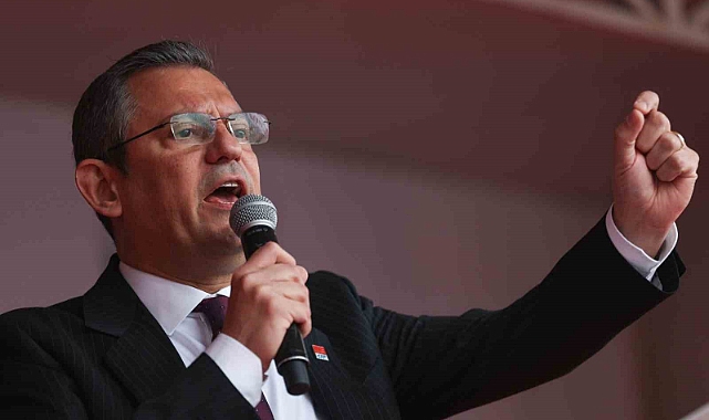 CHP lideri Özel: “Bizim belediyelerimiz hesap vermekten kaçan belediyeler değil”