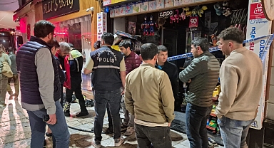 Cinnet getiren şahıs kardeşinin bulunduğu marketi ateşe verdi: 1 ölü, 5 yaralı