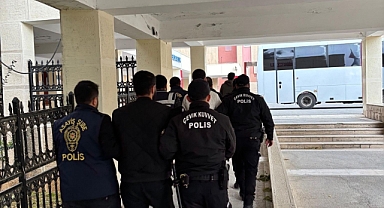 Mardin'de 1'i avukat 4 kişiyi yaralayan 4 şahıs tutuklandı