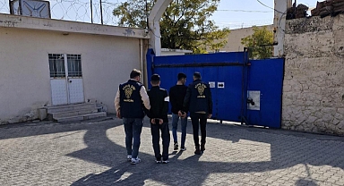 Mardin'de araçlarda hırsızlık yapan 3 zanlı tutuklandı