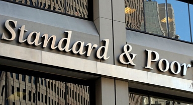 S&P, Türkiye’nin kredi notunu arttırdı