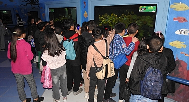 Urfalılar ara tatilde komşu ile gidiyor