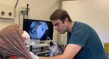 Birecik'te genç kadının boynuna saplanan iğne ameliyatla çıkartıldı