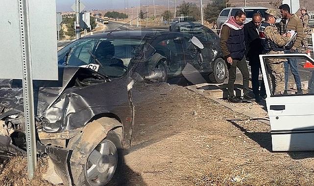 Ceylanpınar'da Suriye'ye dönen mülteciler kaza yaptı! 5 yaralı