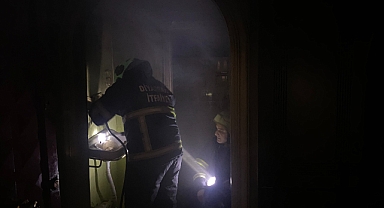 Diyarbakır’da banyoda yakılan soba ev yangına neden oldu