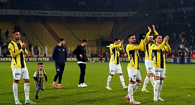 Fenerbahçe, golcüleriyle 3 puana uzandı