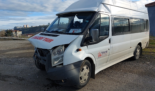 Samsun'da servis ile otomobil çarpıştı: Çok sayıda yaralı