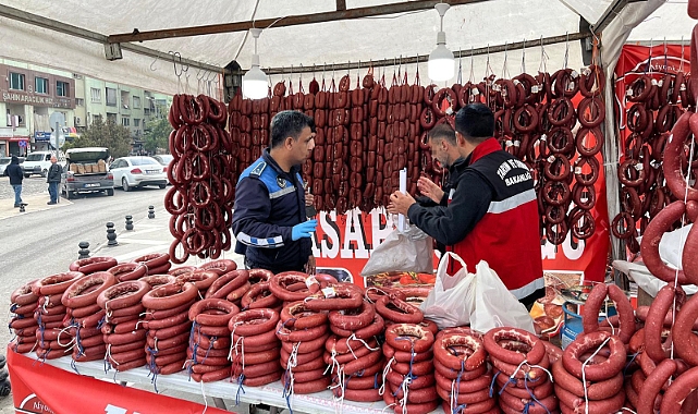 Şanlıurfa’da  kermeste 1 ton sahte sucuk ele geçirildi