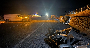 Adıyaman'da kamyonet ile otomobil çarpıştı!