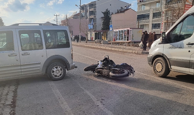 Adıyaman'da motosiklet ile hafif ticari araç çarpıştı!