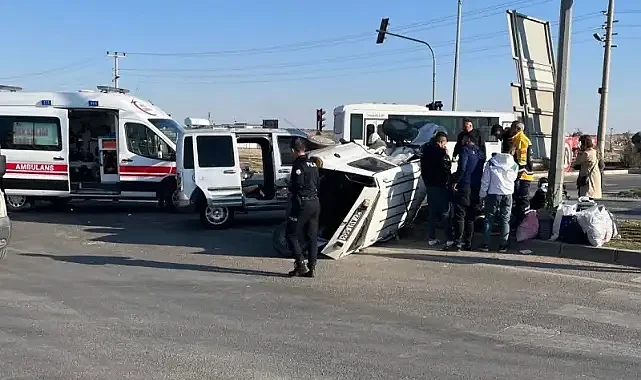 Gaziantep'te 14 kişinin yaralandığı kaza anı kamerada!
