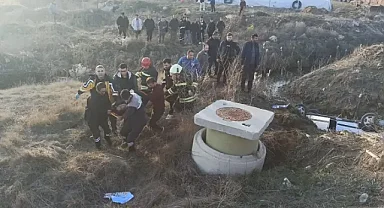Konya'da otomobil sulama kanalına devrildi: Yaralılar var