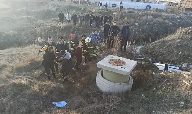 Konya'da otomobil sulama kanalına devrildi: Yaralılar var