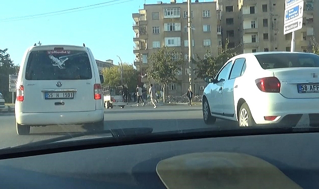 Şanlıurfa'da çocukların tehlikeli oyunu kamerada