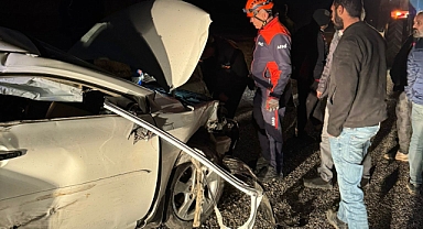 Şanlıurfa'da otomobil ile traktör çarpıştı!