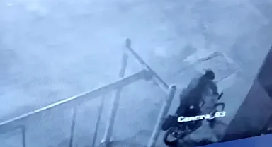 Şanlıurfa'da ayakkabı hırsızlığı kamerada