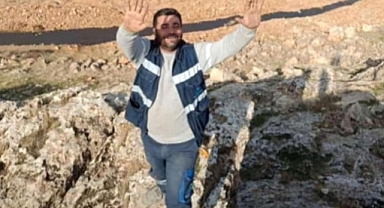 Şanlıurfa'da elektrik direği işçilerin üzerine düştü!