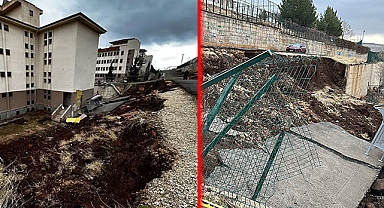 Şanlıurfa'da okul duvarının çöktüğü anlara kamerada! Öğrenciler korku dolu anlar yaşadı