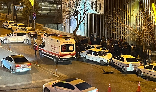 Şanlıurfa'da seyir halindeki araç kaza yaptı!