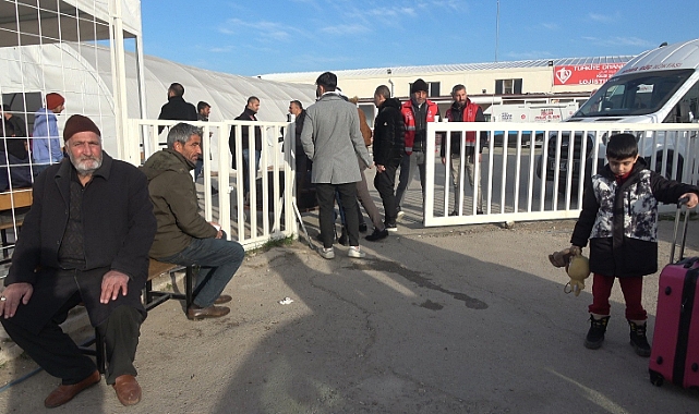 Şanlıurfa'daki Suriyelilerin ülkelerine dönüş yolculuğu devam ediyor