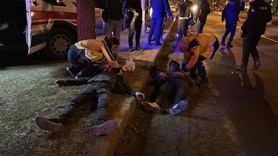 Şanlıurfa'da motosiklet yayaya çarptı: 3 yaralı