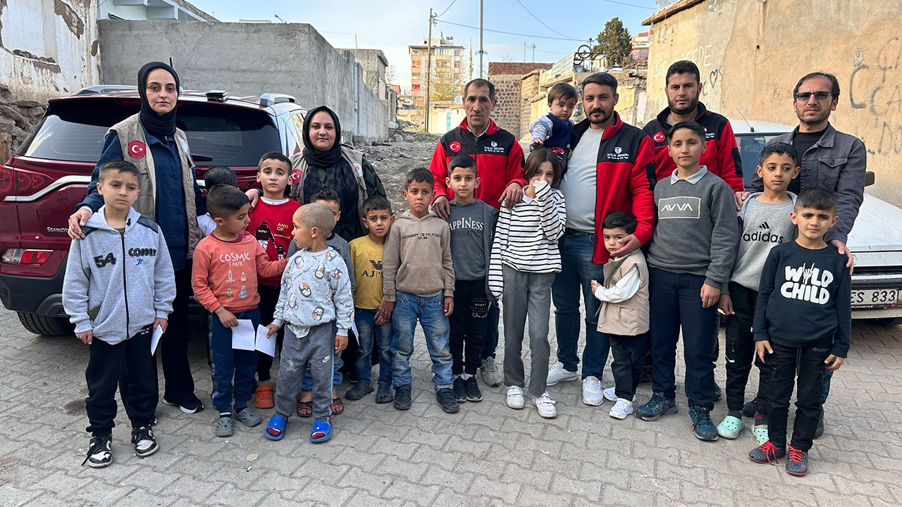 Siverek’te çocuklara ücretsiz bayram tıraşı