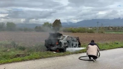 Osmaniye’de seyir halindeki otomobil yandı