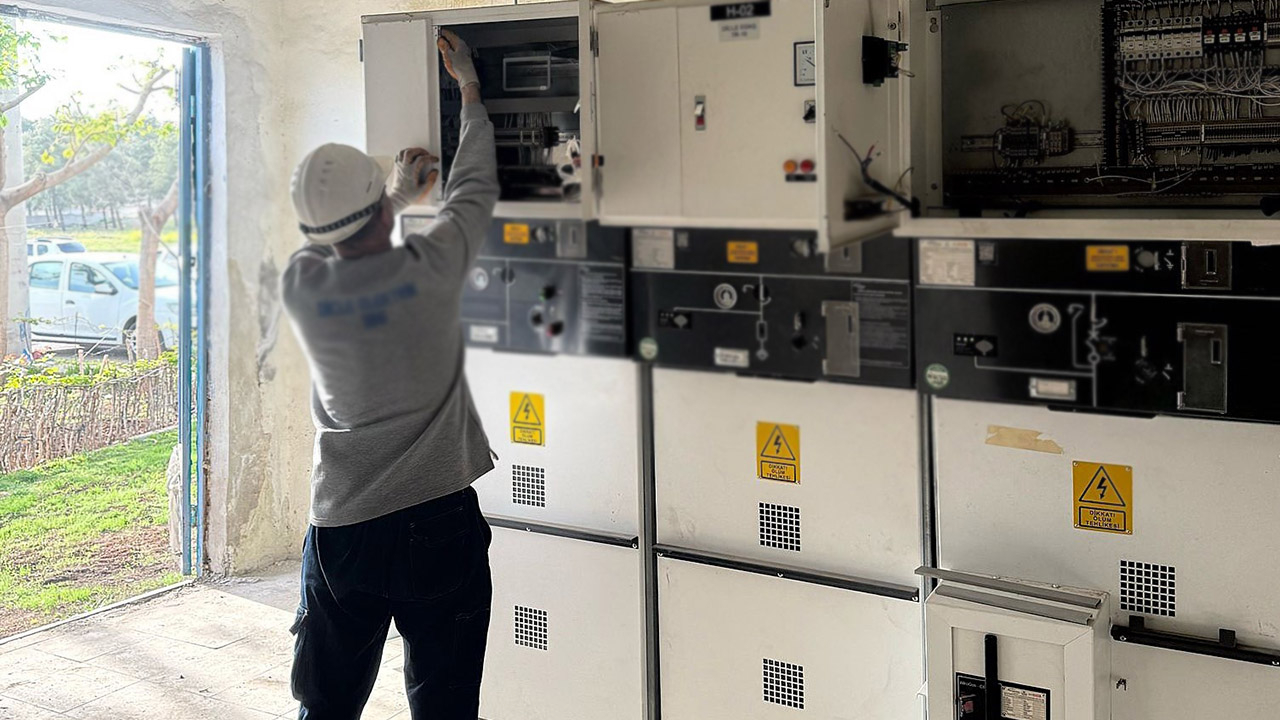 Şanlıurfa'da 3 milyon TL'lik zarar: Kurumlar elektriksiz kaldı