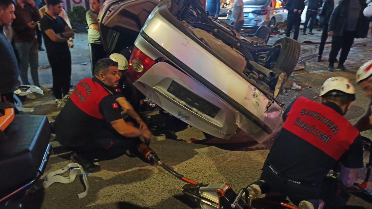 Şanlıurfa'da otomobil takla attı: 2 ölü, 1 yaralı