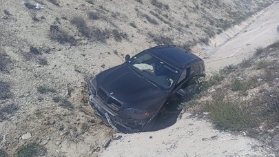 Malatya'da araç yol kenarına devrildi: 1 yaralı