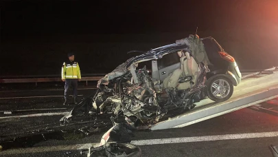Ankara'da otomobiller kafa kafaya çarpıştı! 4 ölü, 1 yaralı
