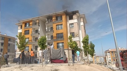 Birecik’te 5 Katlı Binada Yangın !