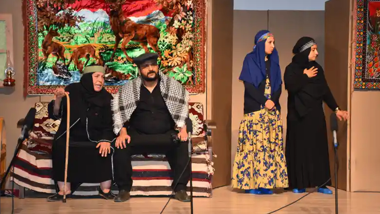 Sahnedeki Sessiz Çığlık: "Töre" Oyunu Siverek’te Yankı Buldu