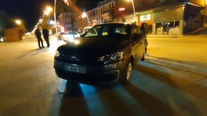 Gece Saatlerinde Erzurum’da Kaza: Kadın Sürücüden Şikayetçi Oldu