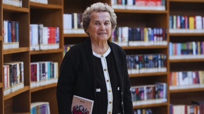 "Mona Roza"ya ilham olan Muazzez Akkaya Giray, son yolculuğuna uğurlandı