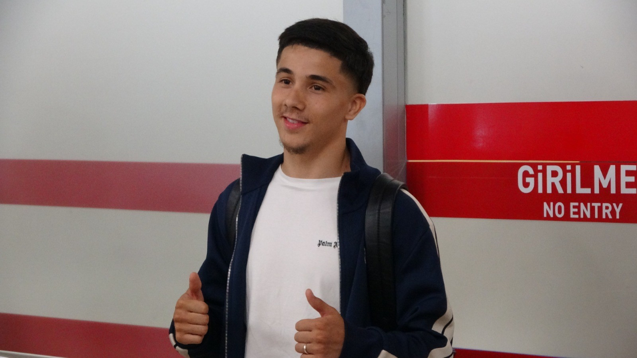 Trabzonspor’un Yeni Transferi Benjamin Bouchouari Trabzon’da