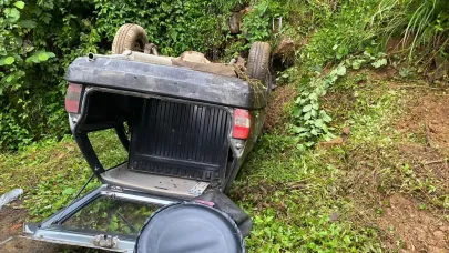 Rize'de freni patlayan Tofaş takla attı: 3 yaralı