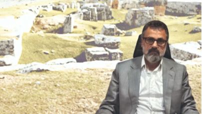 Başkan Hayırlı: “Akçakale sahipsiz, verilen vaatler tutulmadı, yönetim ilçeyi çürütüyor”