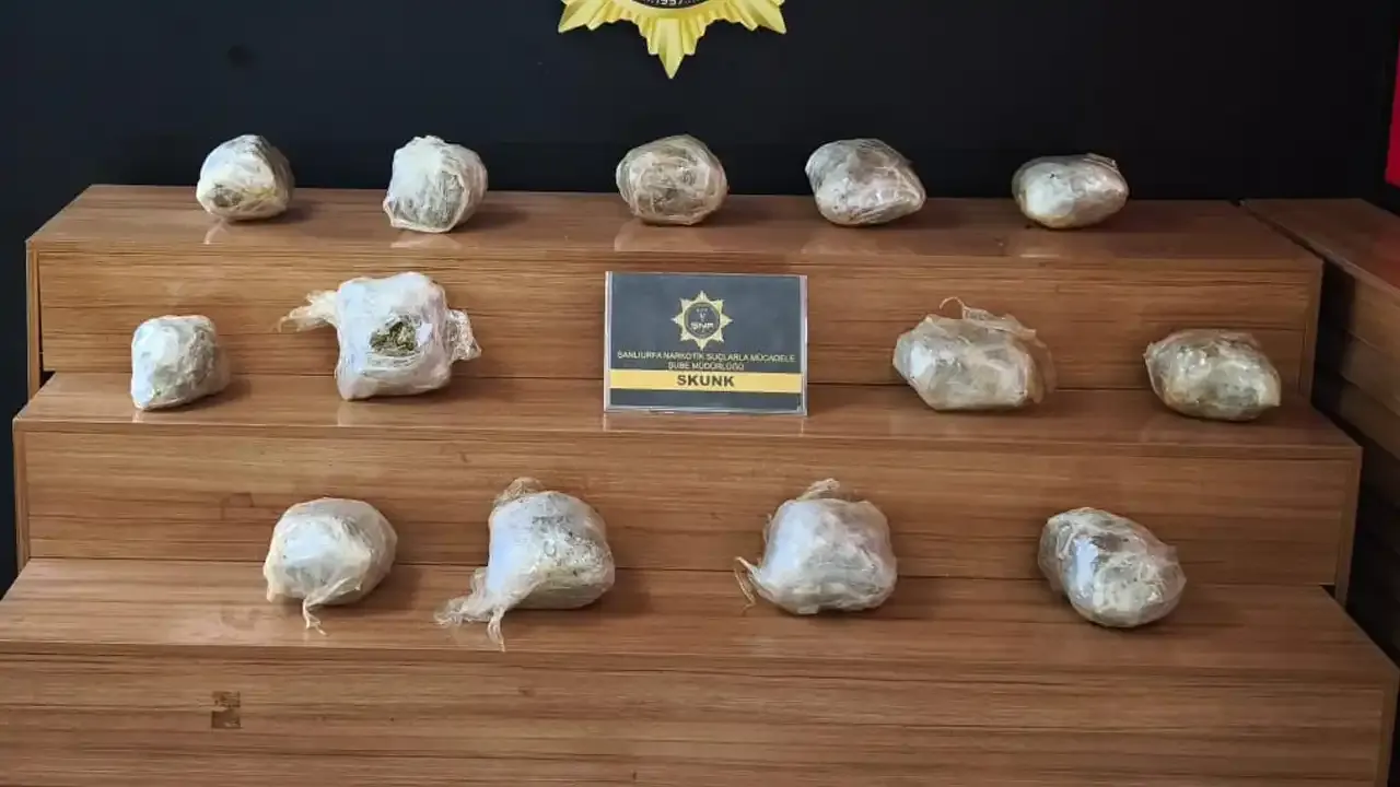 Şanlıurfa&#039;da otomobilde uyuşturucuya 1 gözaltı