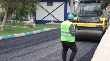 Haliliye’deki mahallede asfalt çalışması