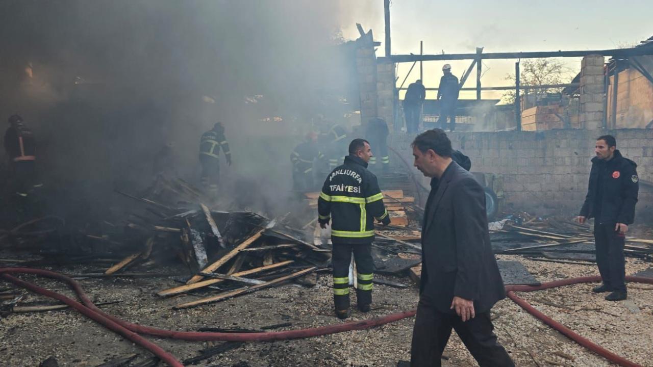 Şanlıurfa&#039;da iş yerinde korkutan yangın