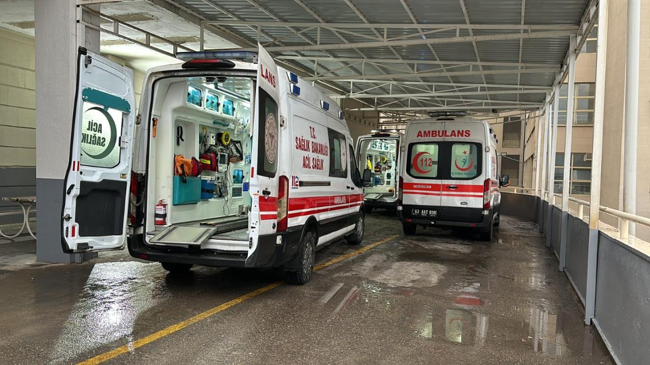 Siverek’te Otomobil ile Traktör Çarpıştı: 5 Yaralı