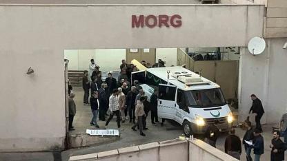 İki çocuk annesi kadın evinde bıçaklanmış halde ölü bulundu