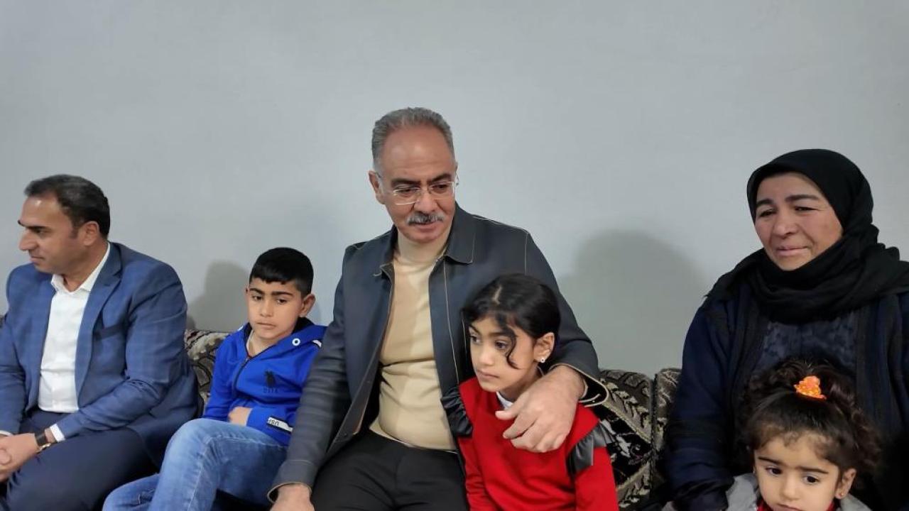 Bir dokunuşla yüzler güldü