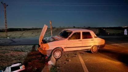 Birecik'te  iki otomobil çarpıştı: 5 yaralı